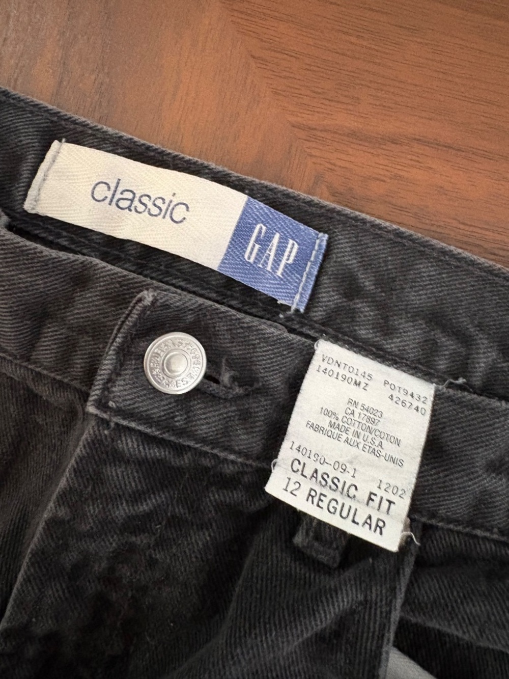 Vintage Y2K GAP Dark Grey Distressed High Rise Made in USA Jeans Women’s 30